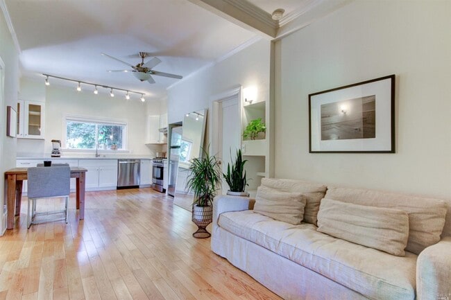 Building Photo - 346 Corte Madera Ave