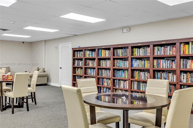 Building Photo - 5005 Collins Ave