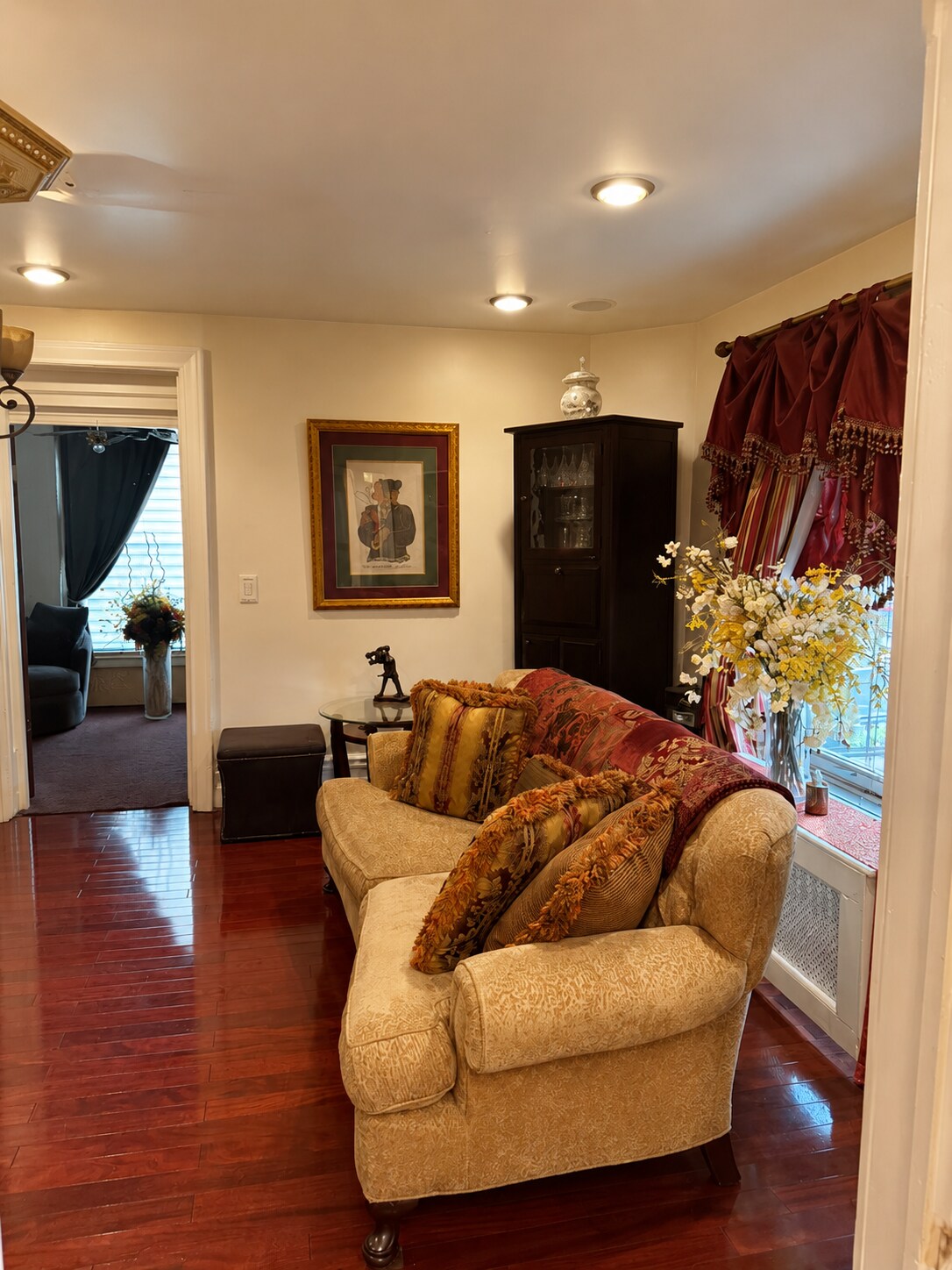 Building Photo - 121 W 179th St