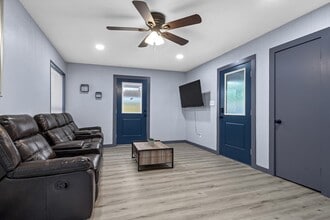 Building Photo - 11103 Greenwillow Dr