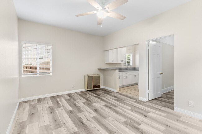 Interior Photo - 119 Orange Ave