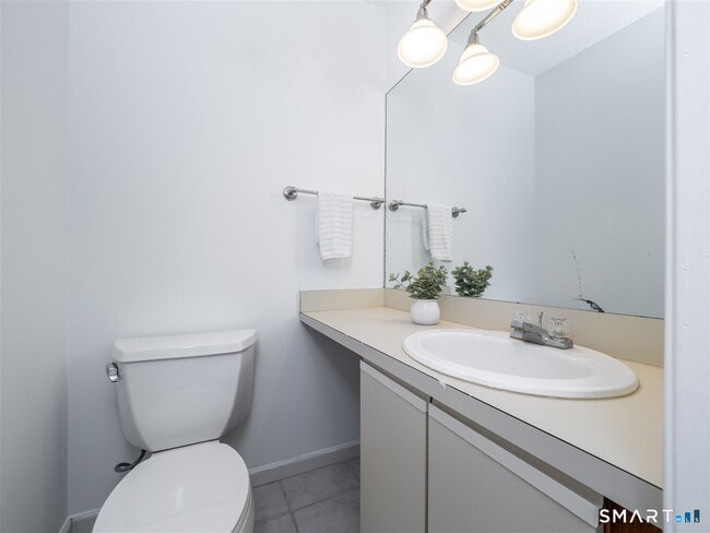 Building Photo - 36 Wilton Crst