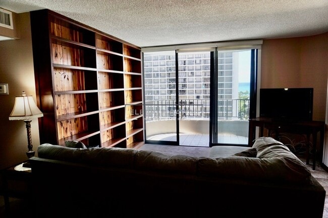 Building Photo - FULLY FURNISHED 2 BED 2 BATH IN WAIKIKI w/ CENTRAL AC & ELECTRICITY INCLUDED!