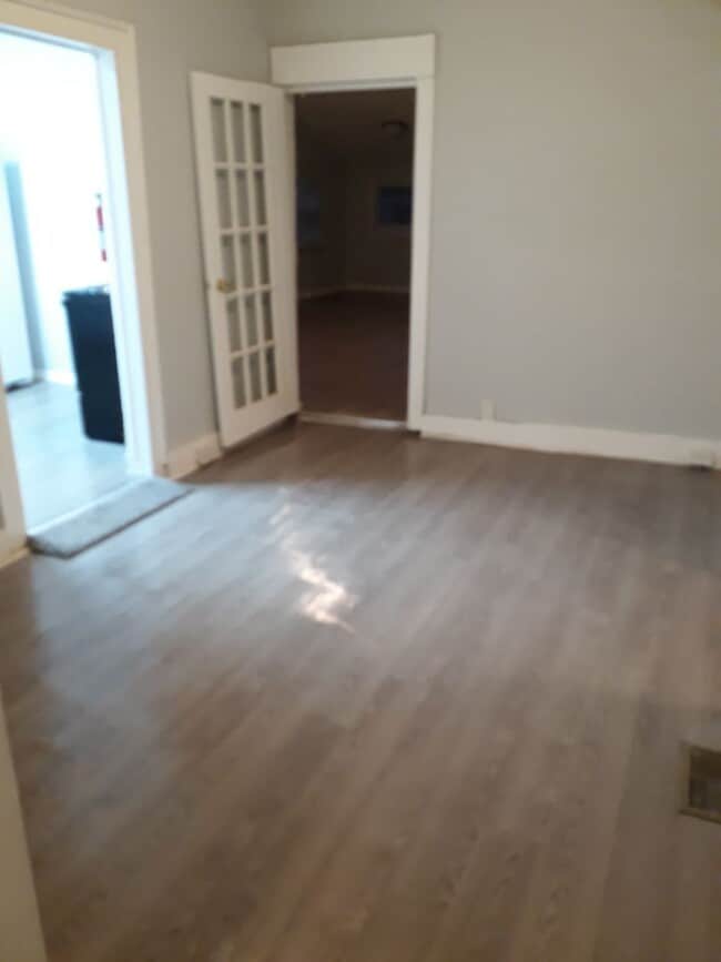 Building Photo - Awesome Renovated 2 Bedroom 1 Bath House F...