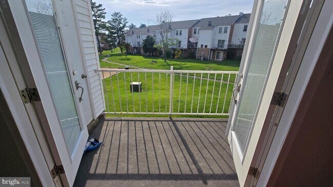 Building Photo - 6152 Strasburg Dr