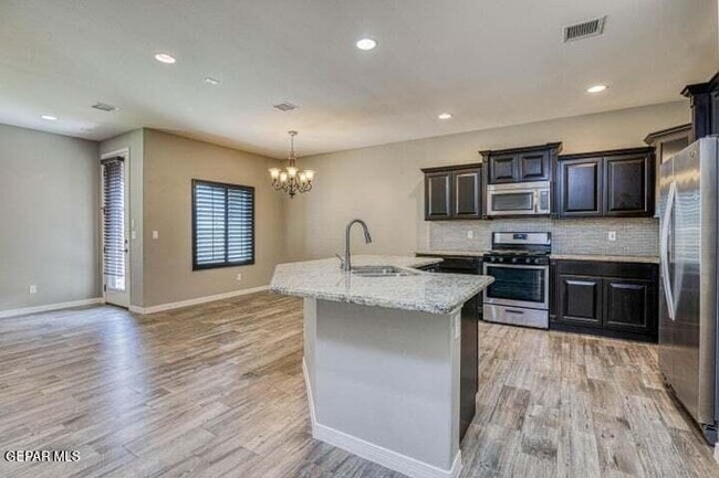 Building Photo - 13197 Hazy