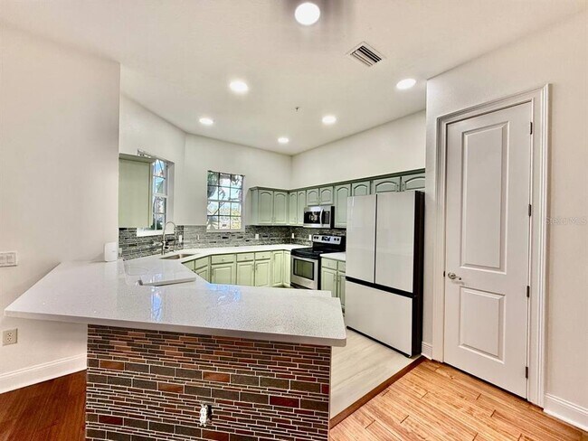 Building Photo - 8614 Miramar Terrace Cir