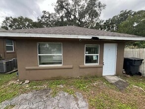 Building Photo - 701 Tropic St