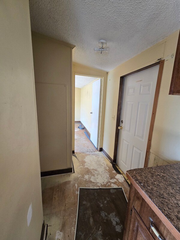 Building Photo - 2115 Cattail Cir
