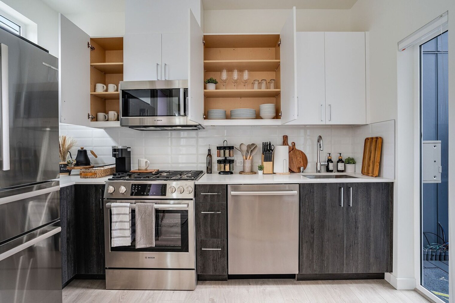 Building Photo - 1414 E Howell St