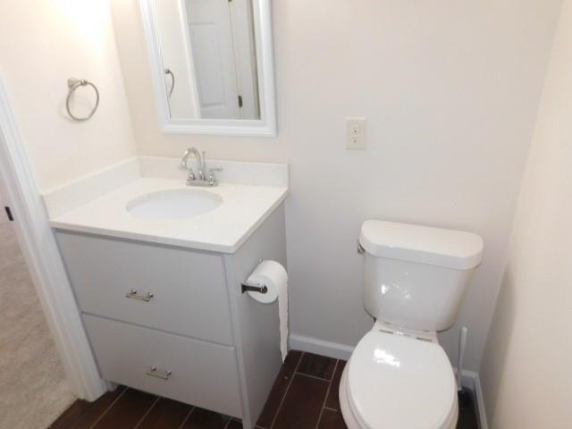 Building Photo - 214 High Creek Dr