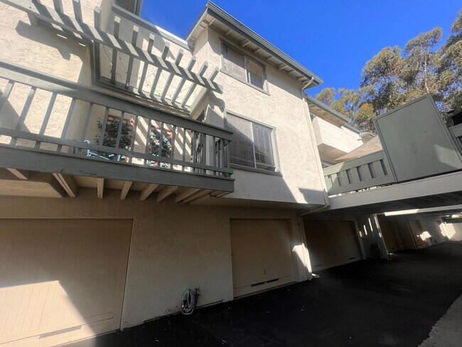 Building Photo - 1BR/1BA CONDO with GARAGE and PARKING in SAN DIEGO available NOW!
