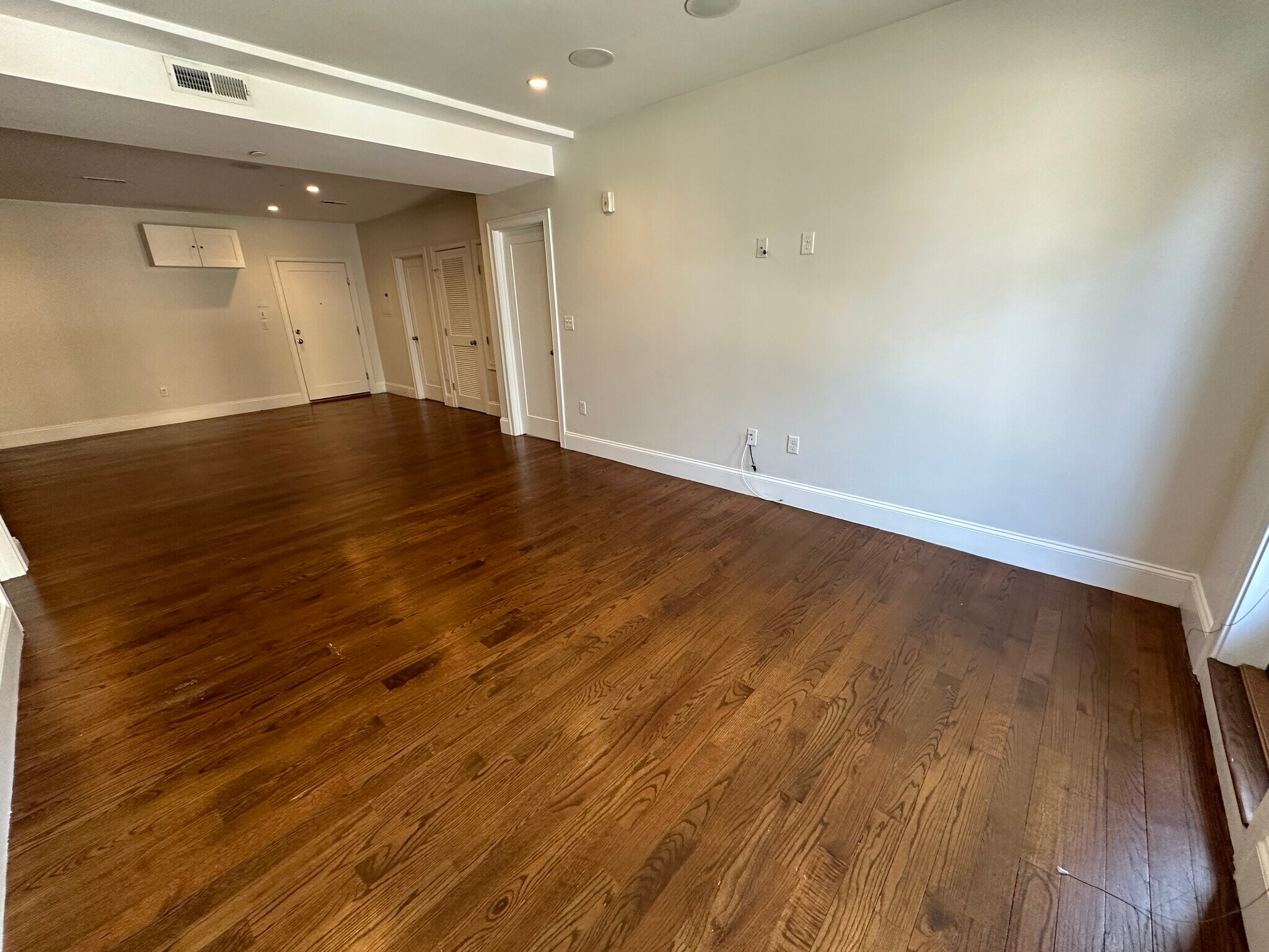 Building Photo - 303 D St