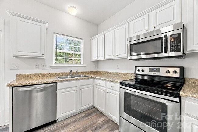 Building Photo - 1748 Chinchester Ln
