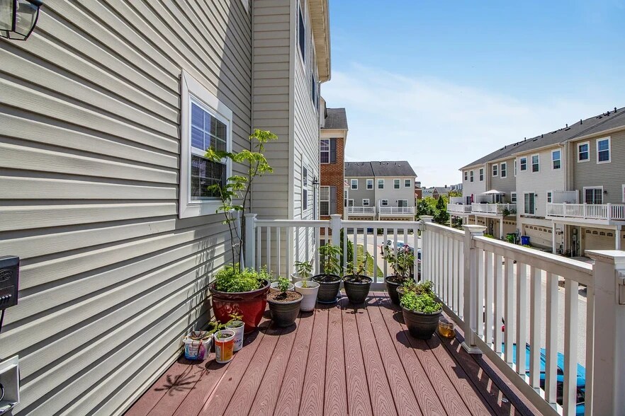 Building Photo - 7932 Pettigrew St