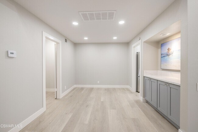 Building Photo - 31535 Lindero Canyon Rd