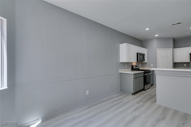 Building Photo - 803 Binbrook Dr