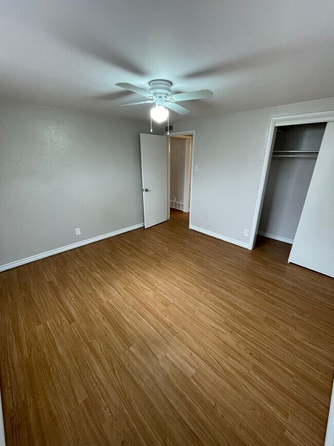 Building Photo - 2591 Pierce St