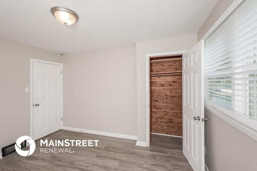 Building Photo - 7809 Axtell Ave