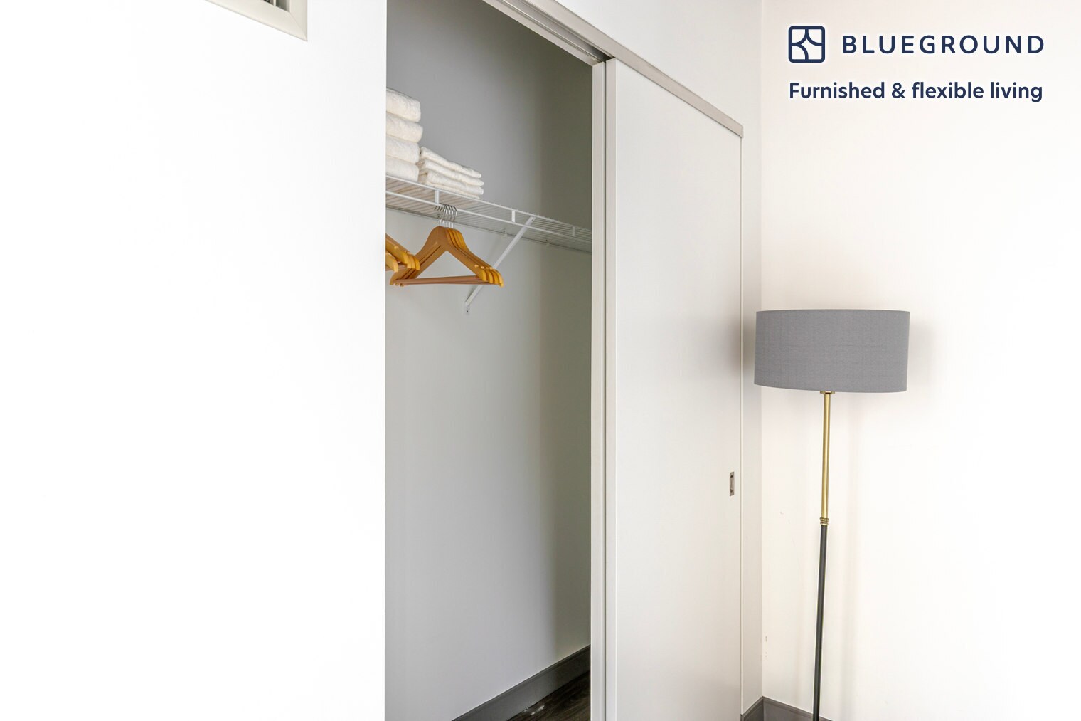 Building Photo - 215 W Lake St