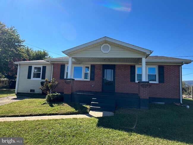 Building Photo - 938 Forrest Dr