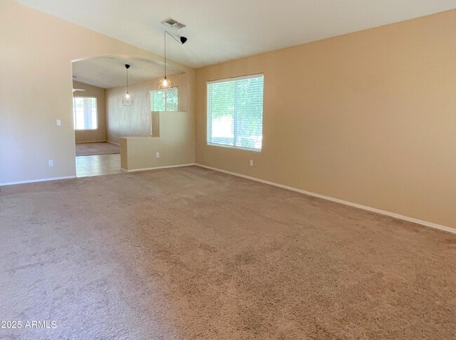 Building Photo - 8162 W Pontiac Dr