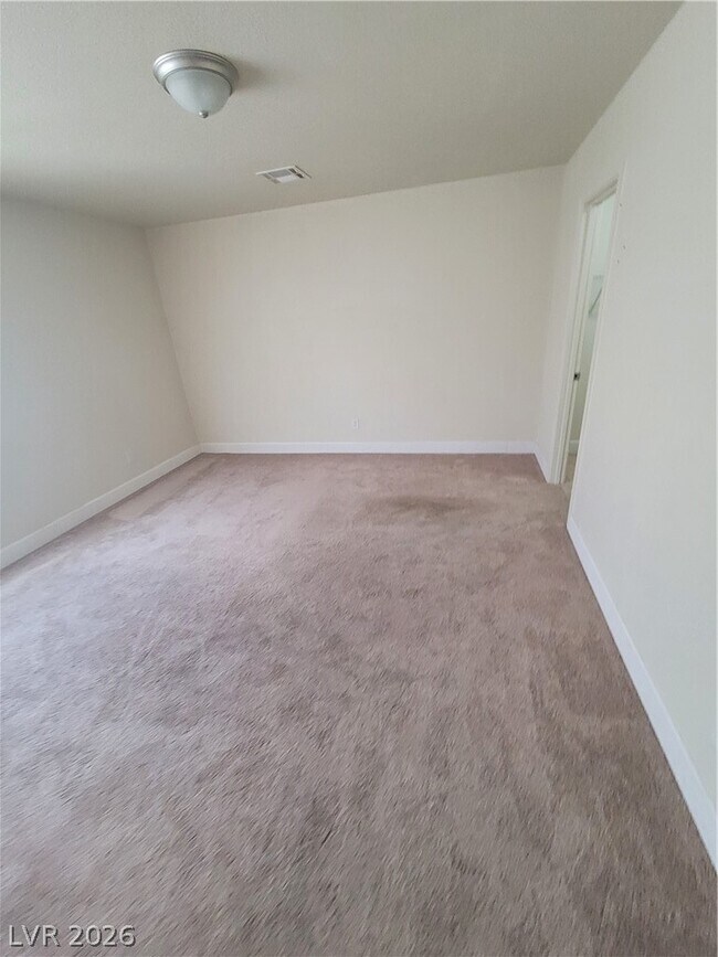 Building Photo - 3412 Townhouse Dr