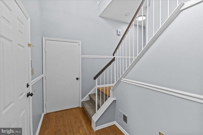 Building Photo - 28 Fawn Ct