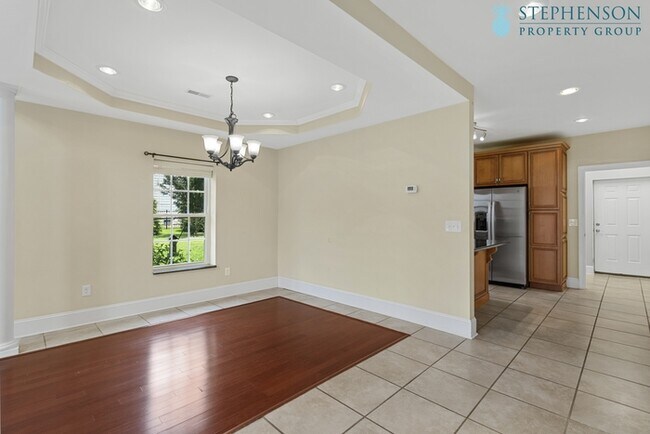 Building Photo - Deeded Boat Slip Comes with Home in Gated ...