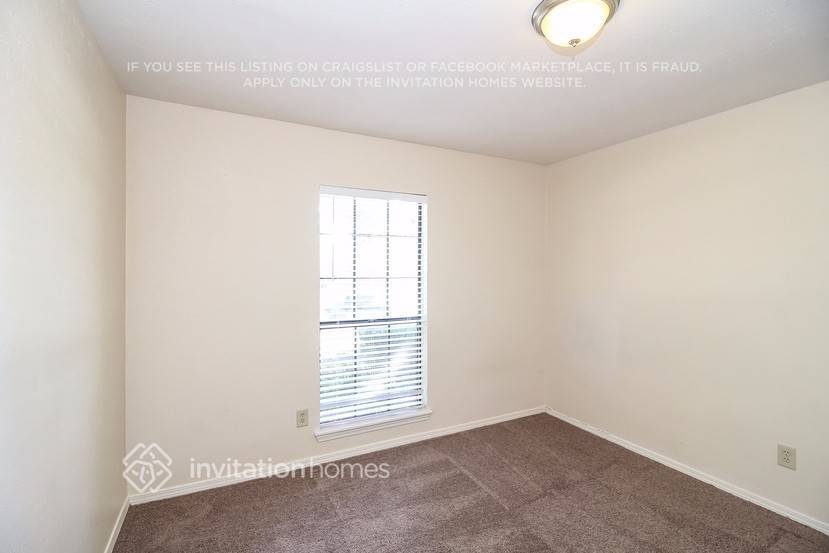 Building Photo - 421 Kingsbridge Dr