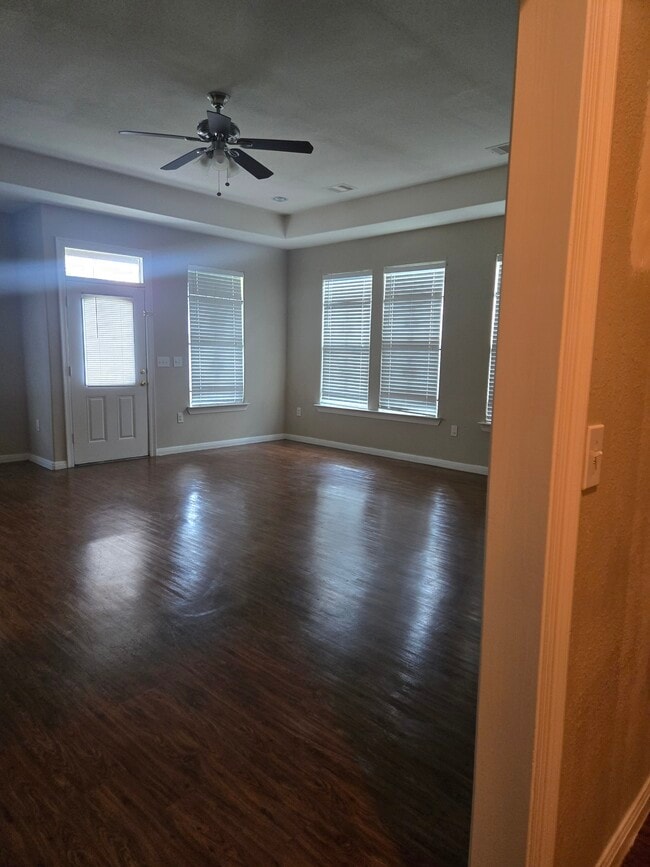 Building Photo - 1025 Porter St