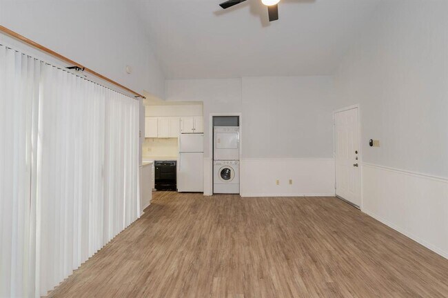 Building Photo - 701 Nelray Blvd