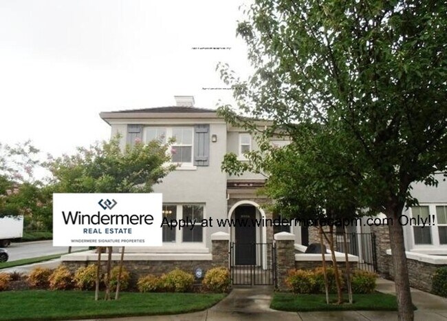 Building Photo - Gorgeous Turn Key Corner Condo In The Heart Of Natomas!