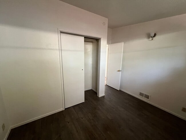 Building Photo - Central 3 Bedroom 2 Bath Burnt Adobe Home with Pool