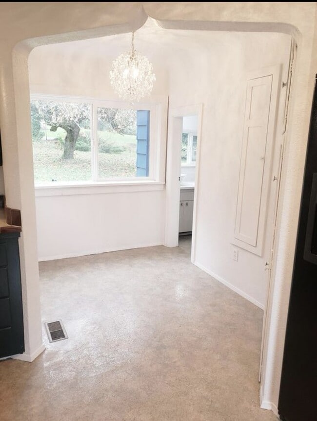 Building Photo - 7223 61st Ave SE