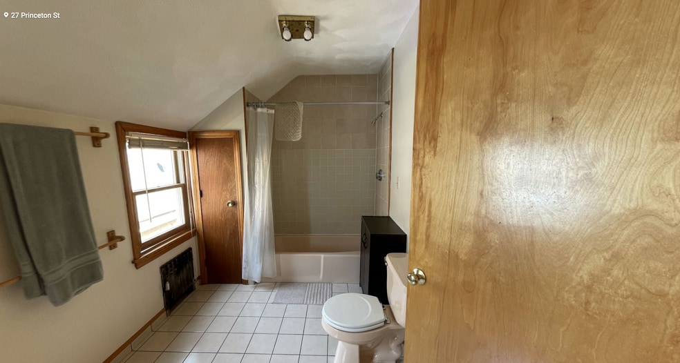 Building Photo - 27 Princeton St