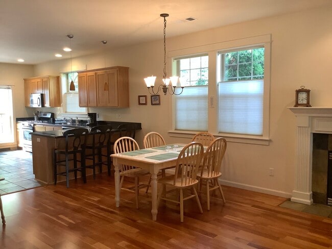 Building Photo - Three bedroom home near N. Mountain Nature Park. | Available April