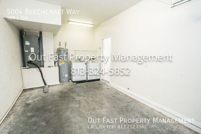 Building Photo - 5004 Beechcraft Way