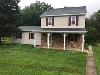 Building Photo - $1,600 Farmhouse Palmyra 4 bedroom 1.5 bath