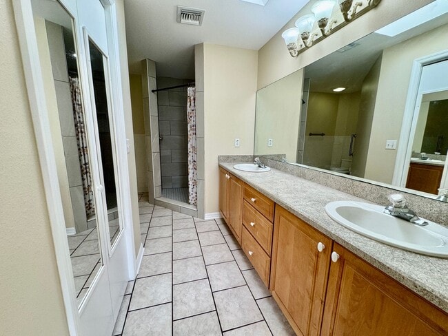 Building Photo - 3/2 Mount Dora Home with NO HOA!