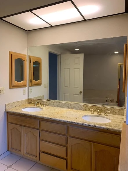 Building Photo - 1043 Quail Creek Cir