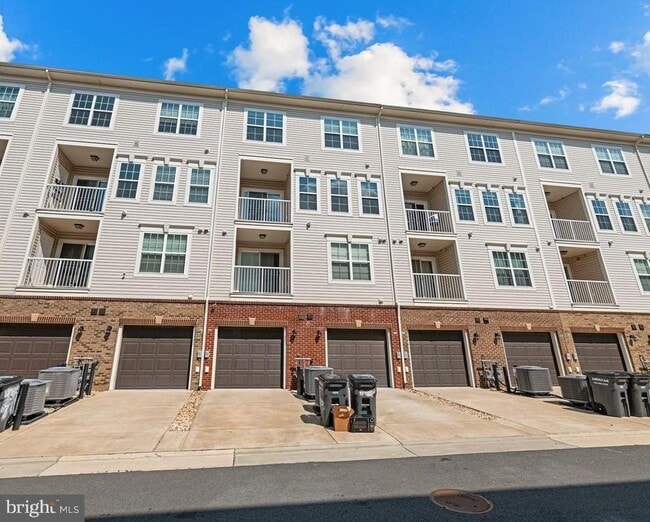 Building Photo - 43573 Helmsdale Terrace