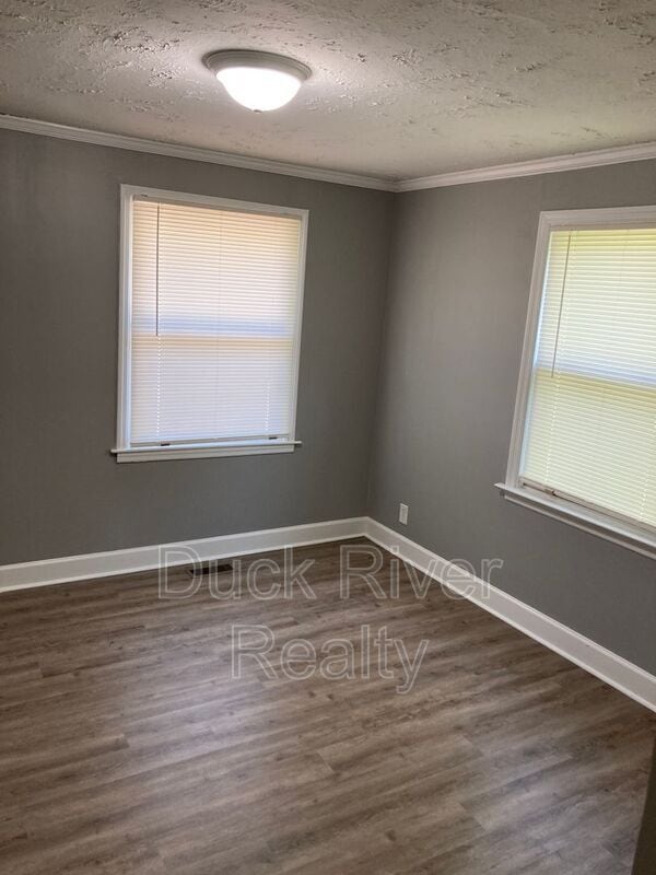 Building Photo - 206 Lee Dr