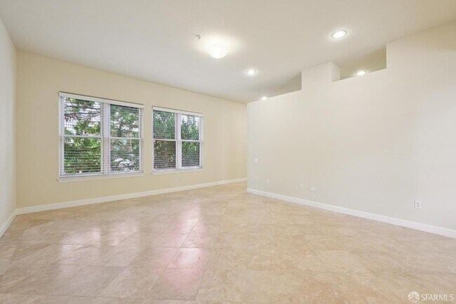 Building Photo - 435 Sheridan Ave