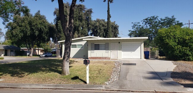 Primary Photo - 6548 Duke St