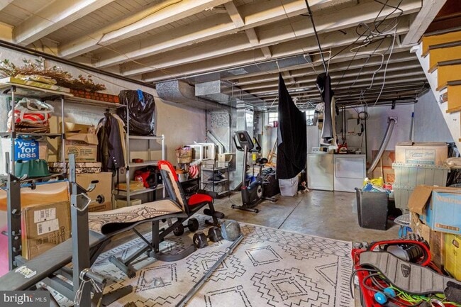 Building Photo - 3048 Miller St