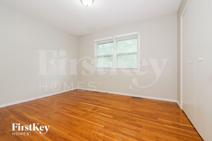 Building Photo - 3908 S Summit Ridge Dr
