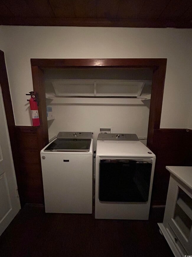 Building Photo - 520 Highmarket St