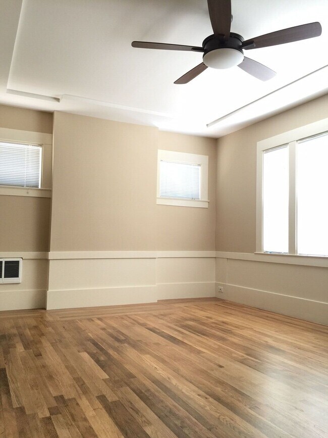 Building Photo - 1072 45th St