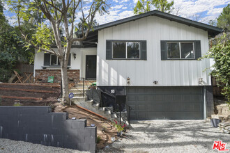 Building Photo - 5063 Tendilla Ave